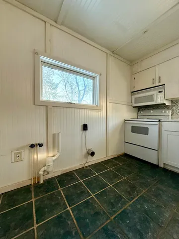 $136,500 | 102 Garfield Street, Calais, ME 04619