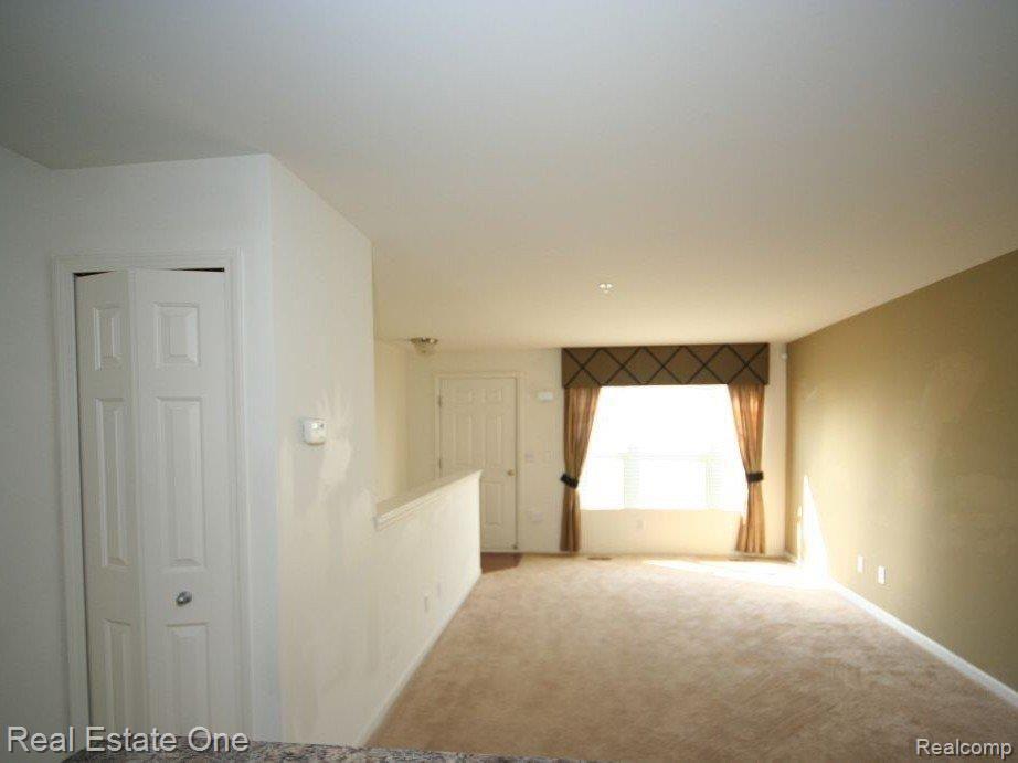1139 Beaver Run, Unit 17 Troy, MI 48083 - Photo 6 of 17