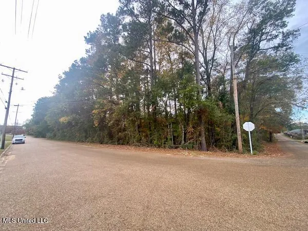 $199,500 | 0 Llewellyn Avenue, McComb, MS 39648