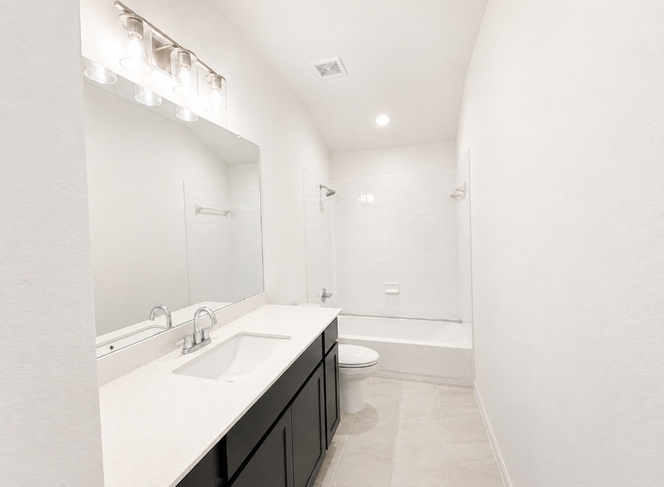 8534 Wellspring Loop Round Rock, TX 78665 - Photo 13 of 32 Upstairs full bath
