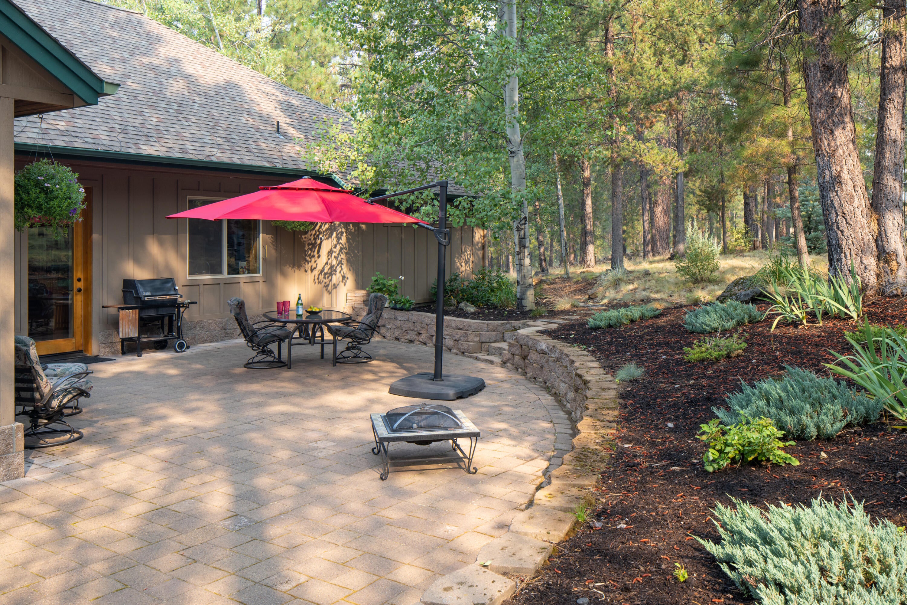 55212 Huntington Road Bend, OR 97707 - Photo 19 of 23 Back Patio