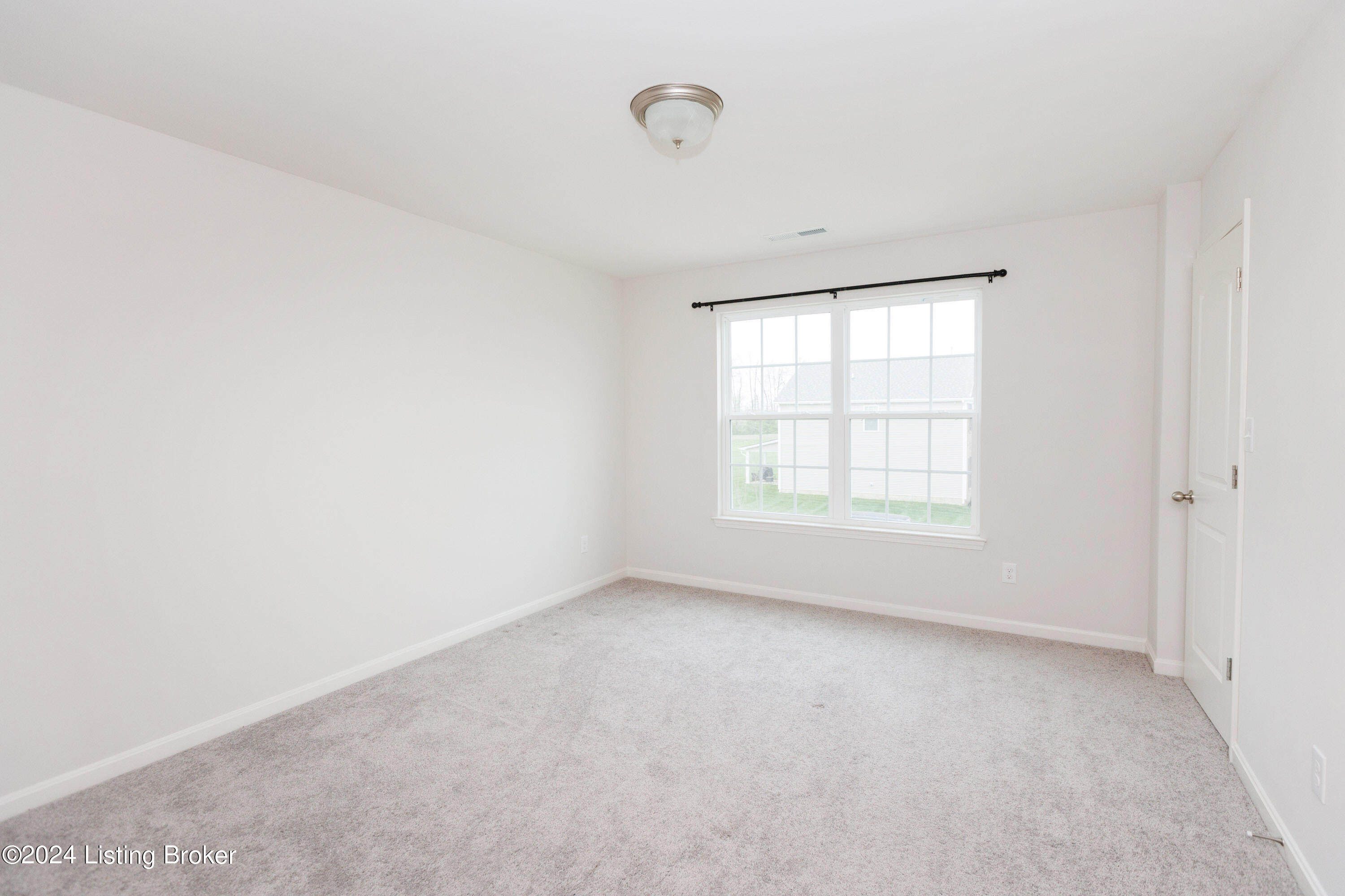8414 Gateway Run Road Louisville, KY 40229 - Photo 16 of 44 Gateway_017