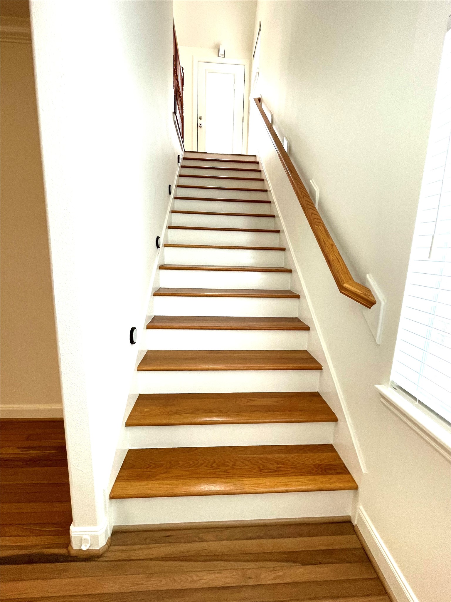 4334 Jefferson Street Houston, TX 77023 - Photo 9 of 31 a view of entryway