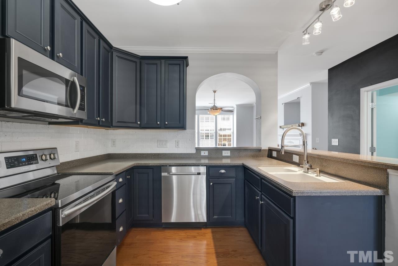 5429 Silver Moon Lane Raleigh, NC 27606 - Photo 3 of 26 Gallery Image 3