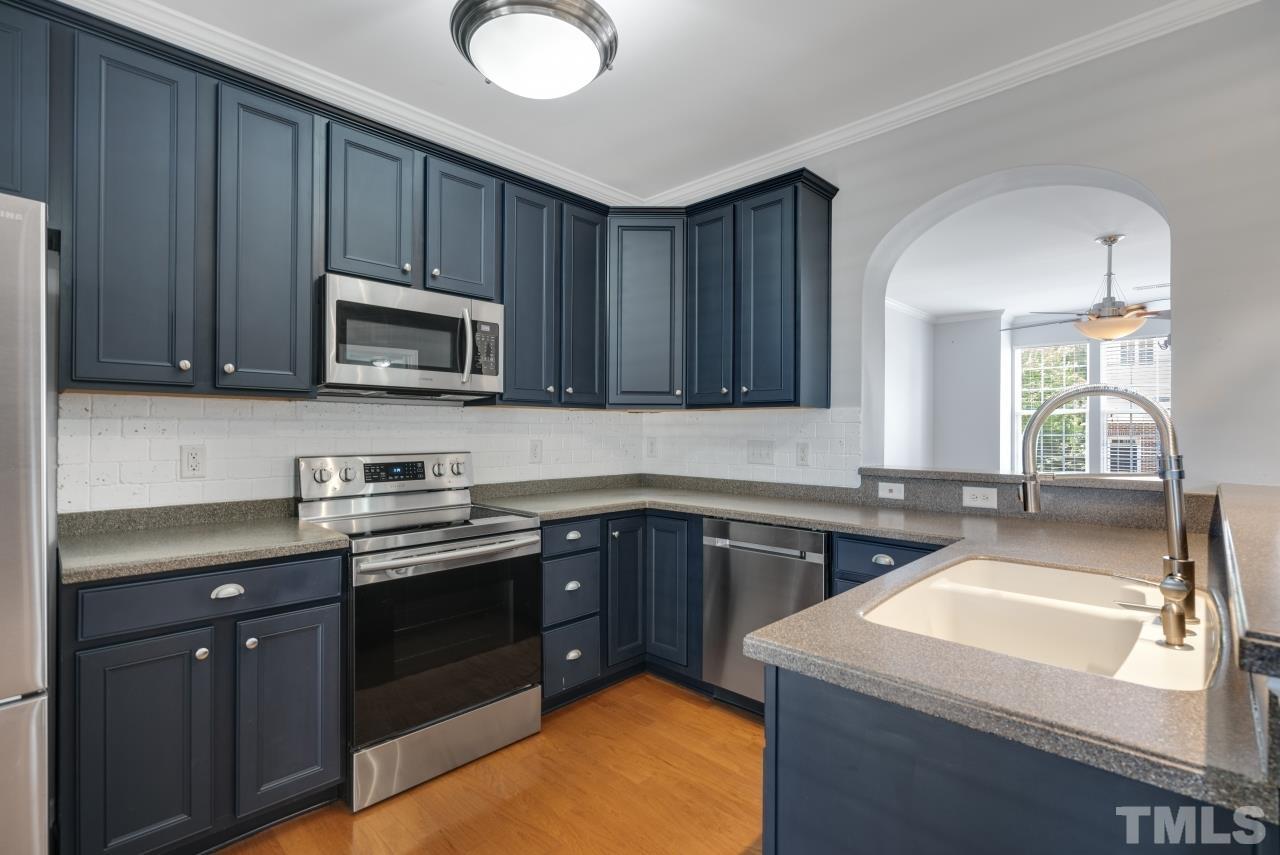 5429 Silver Moon Lane Raleigh, NC 27606 - Photo 4 of 26 Loads of beautiful cabinets