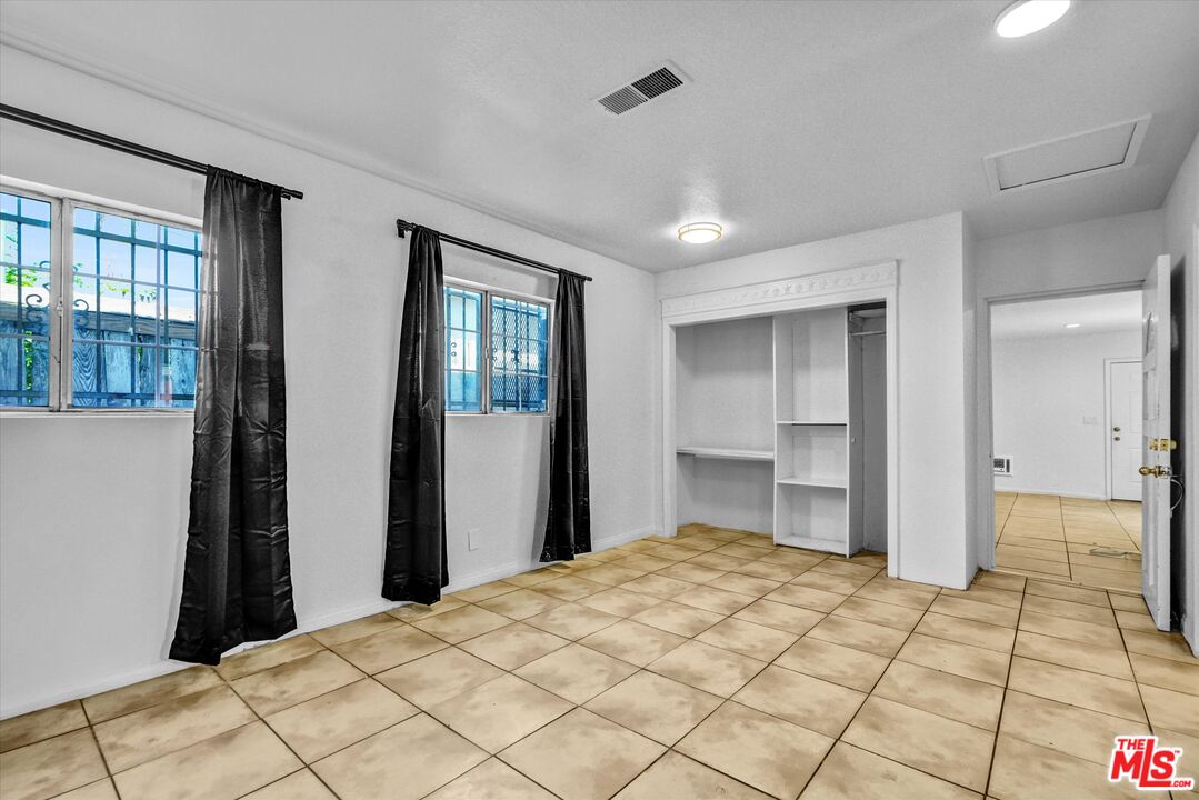 13110 Pinney Street Pacoima, CA 91331 - Photo 9 of 16