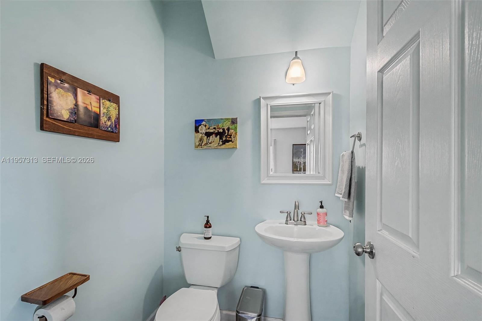 3367 Northeast 3rd Drive Homestead, FL 33033 - Photo 9 of 25