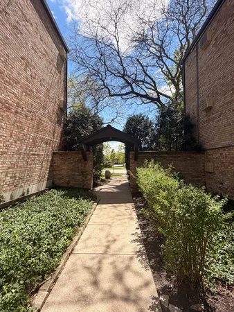 $1,400 | 1950 Cherry Lane, Unit 316, Northbrook, IL 60062