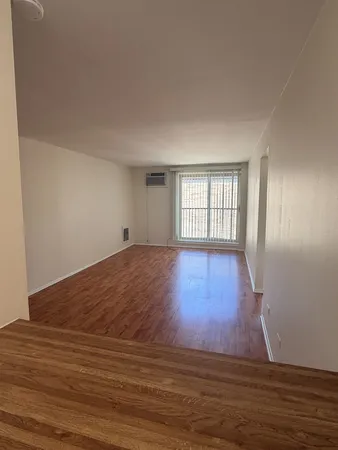 $1,400 | 1950 Cherry Lane, Unit 316, Northbrook, IL 60062