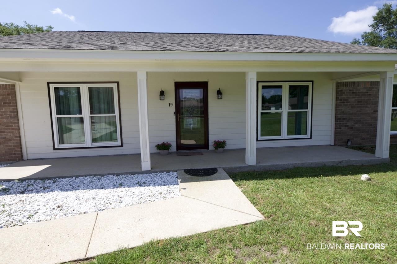 19 Magnolia Circle Foley, AL 36535 - Photo 2 of 34 FrontDoor
