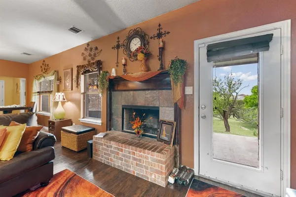 $585,000 | 439 Stone Mountain Court, Cresson, TX 76035