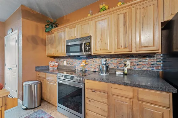 $585,000 | 439 Stone Mountain Court, Cresson, TX 76035