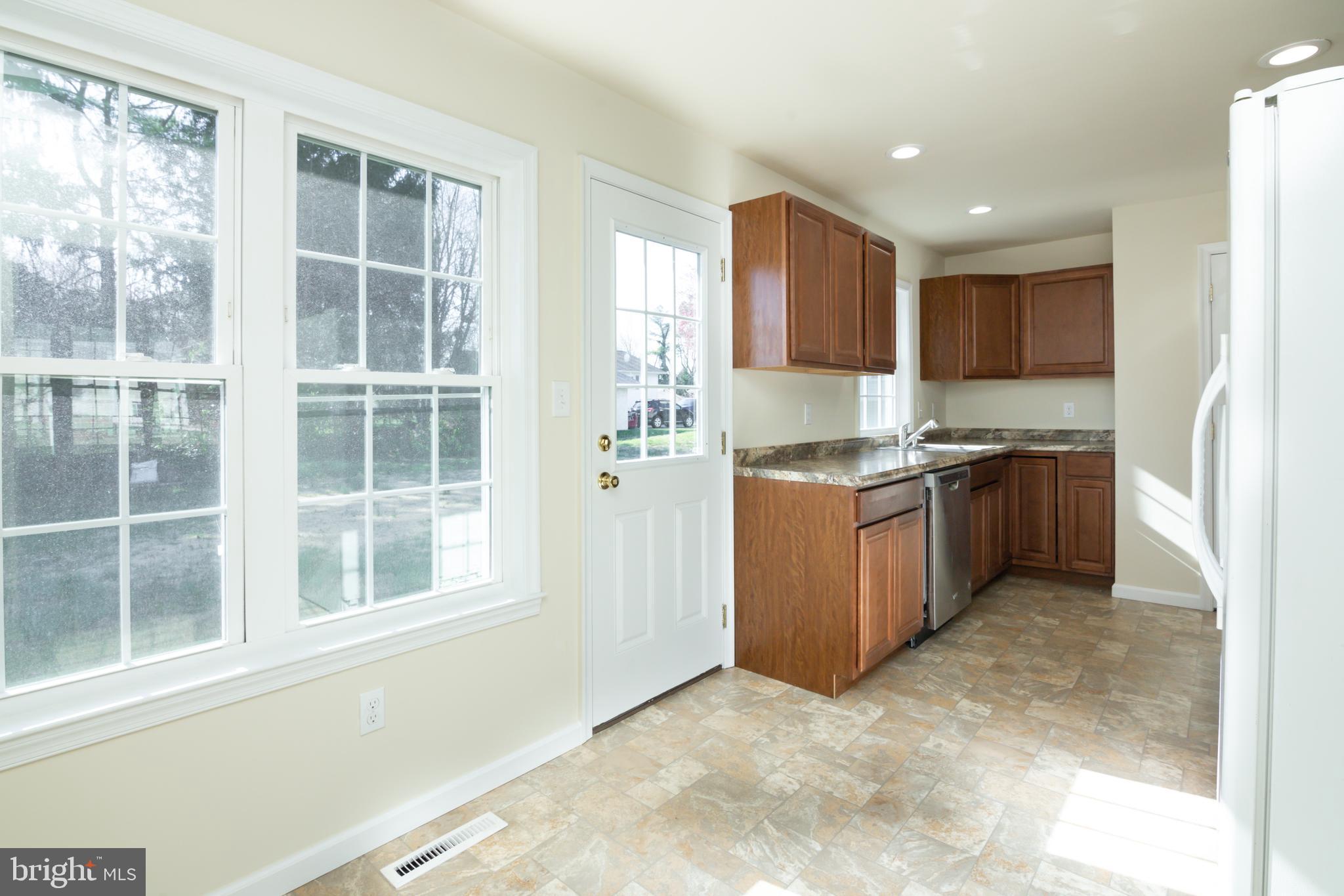 1003 Richfield Road Newark, DE 19713 - Photo 14 of 30 Kitchen view