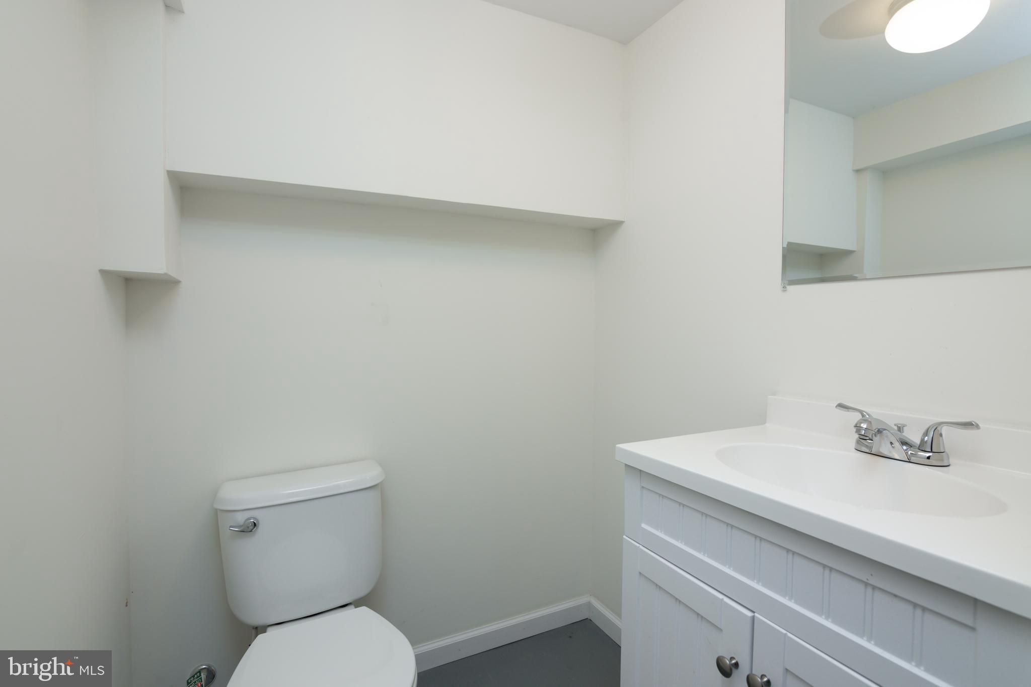 1003 Richfield Road Newark, DE 19713 - Photo 29 of 30 Basement with updated power room