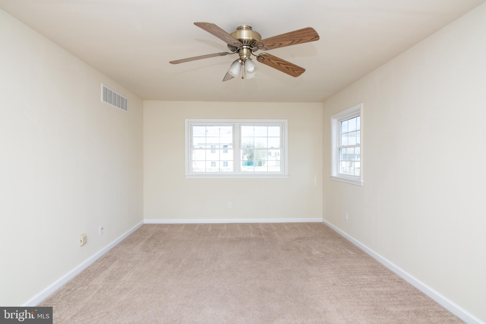 1003 Richfield Road Newark, DE 19713 - Photo 10 of 30 Family Room
