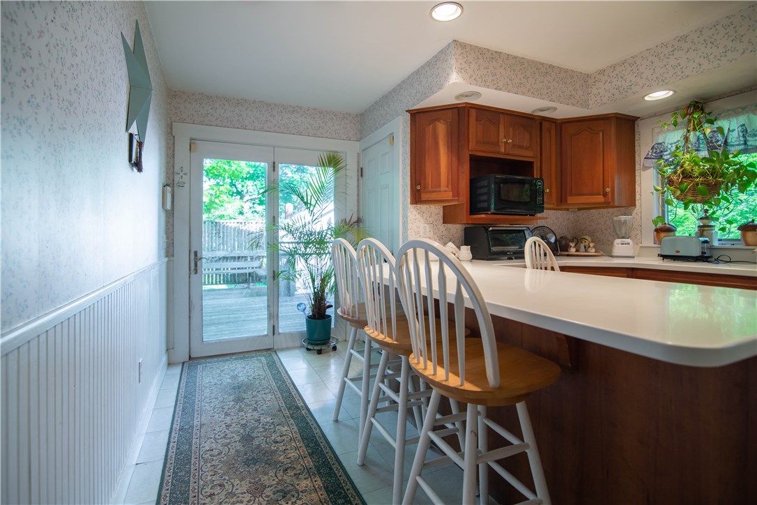 327 New Meadow Road Barrington, RI 02806 - Photo 11 of 26 Gallery Image 11