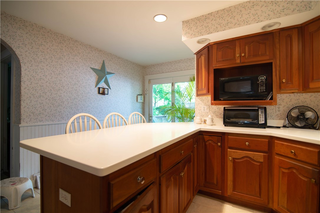 327 New Meadow Road Barrington, RI 02806 - Photo 13 of 26 Gallery Image 13