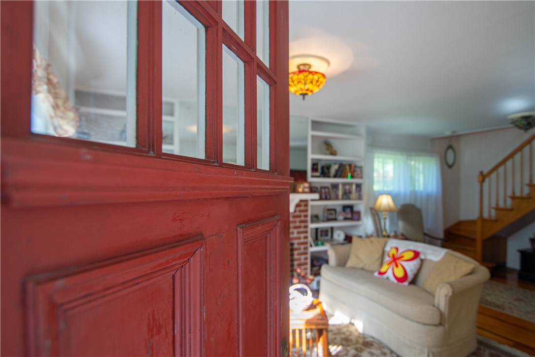 327 New Meadow Road Barrington, RI 02806 - Photo 2 of 26 Gallery Image 2