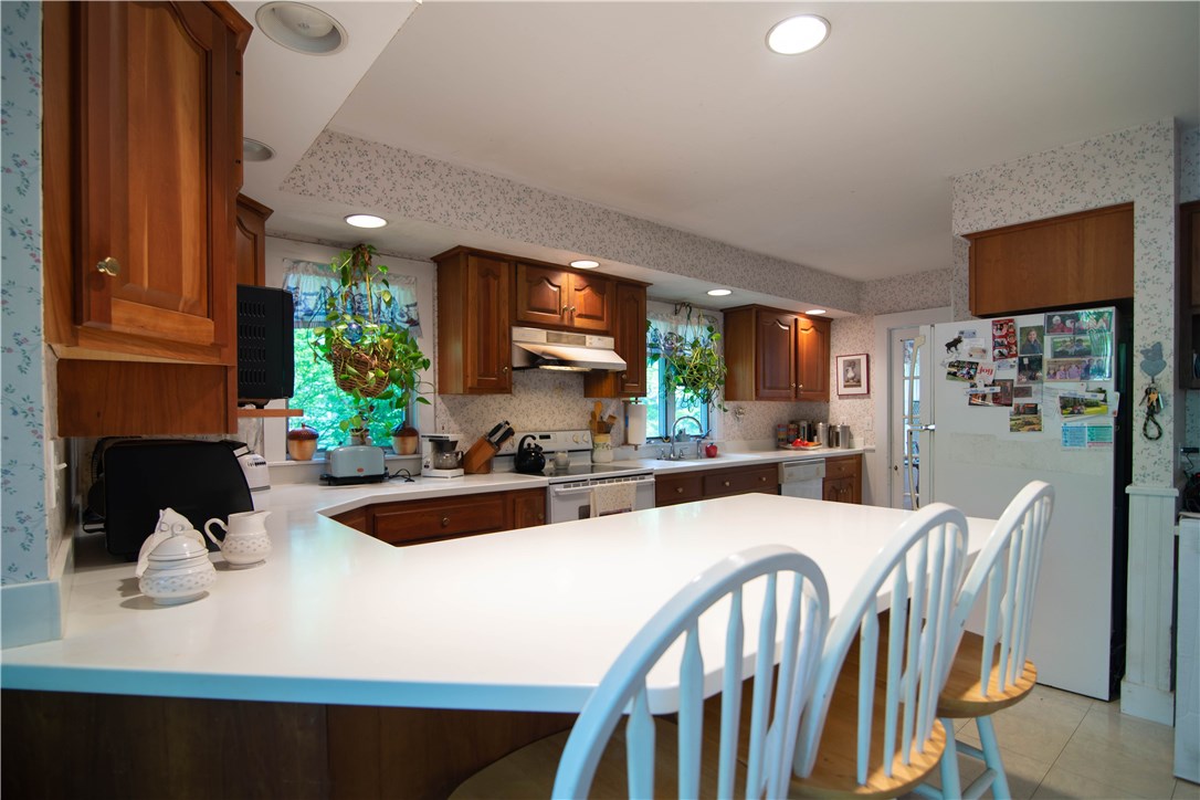 327 New Meadow Road Barrington, RI 02806 - Photo 9 of 26 Gallery Image 9