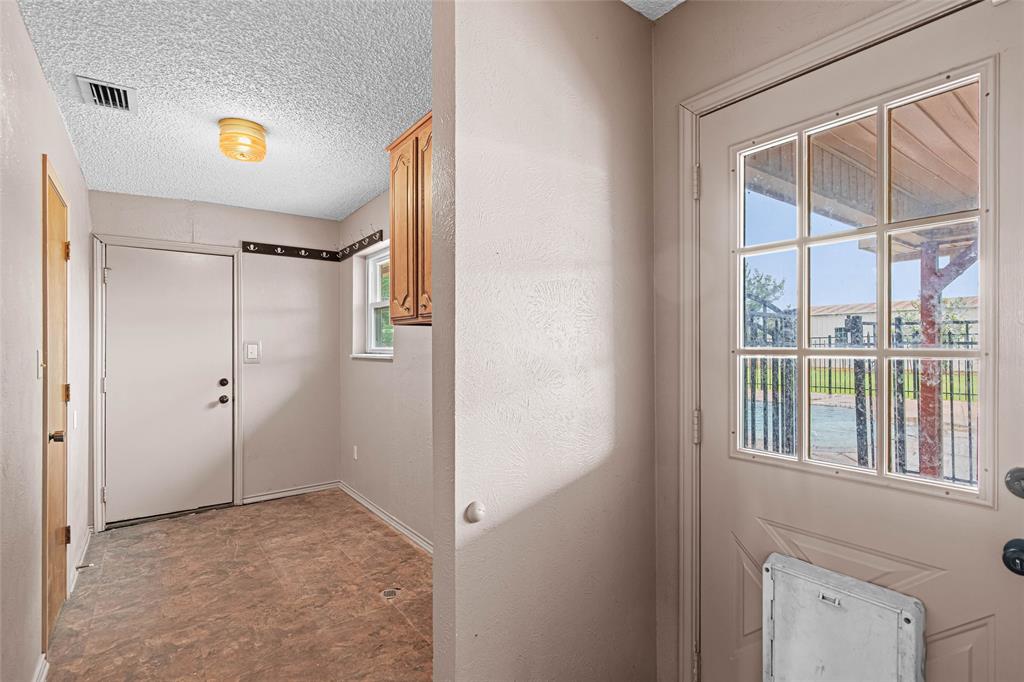 3472 North Masch Branch Road Denton, TX 76249 - Photo 8 of 37