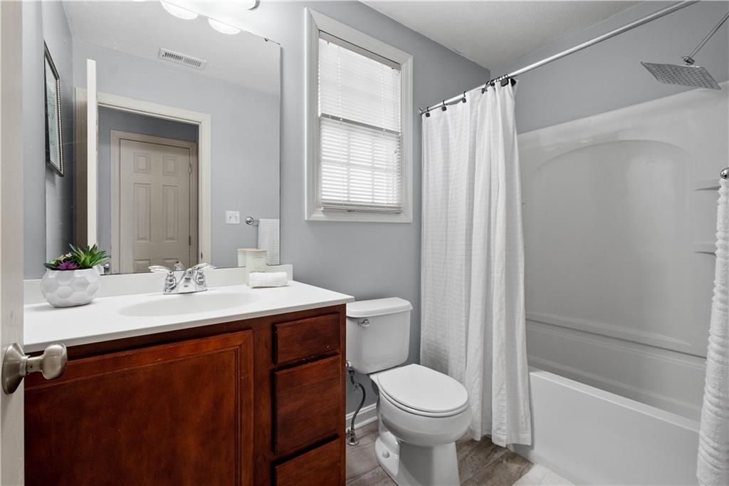 271 Overlook Court Coraopolis, PA 15108 - Photo 22 of 46 a bathroom with a sink toilet and shower