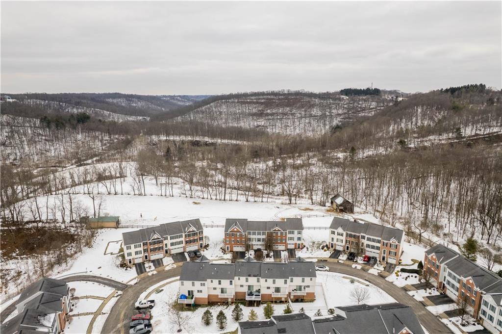 271 Overlook Court Coraopolis, PA 15108 - Photo 43 of 46 a view of a city
