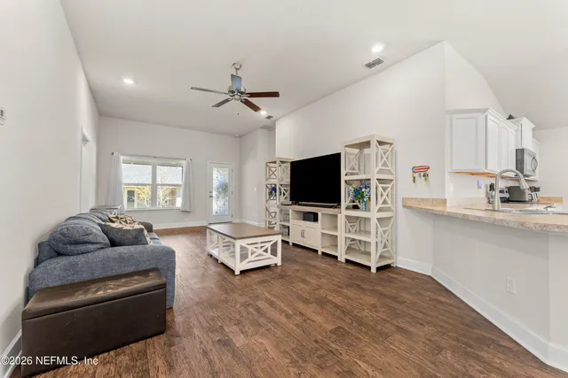 $299,990 | 7891 Oklahoma Street, Jacksonville, FL 32220