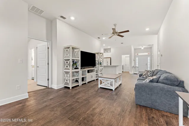 $299,990 | 7891 Oklahoma Street, Jacksonville, FL 32220