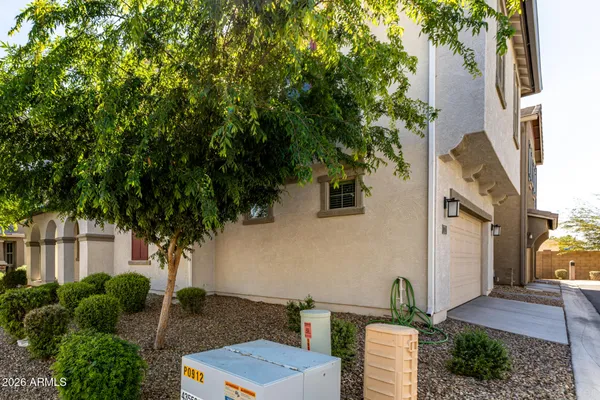 $2,395 | 1712 South 82nd Place, Mesa, AZ 85209