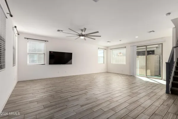 $2,395 | 1712 South 82nd Place, Mesa, AZ 85209