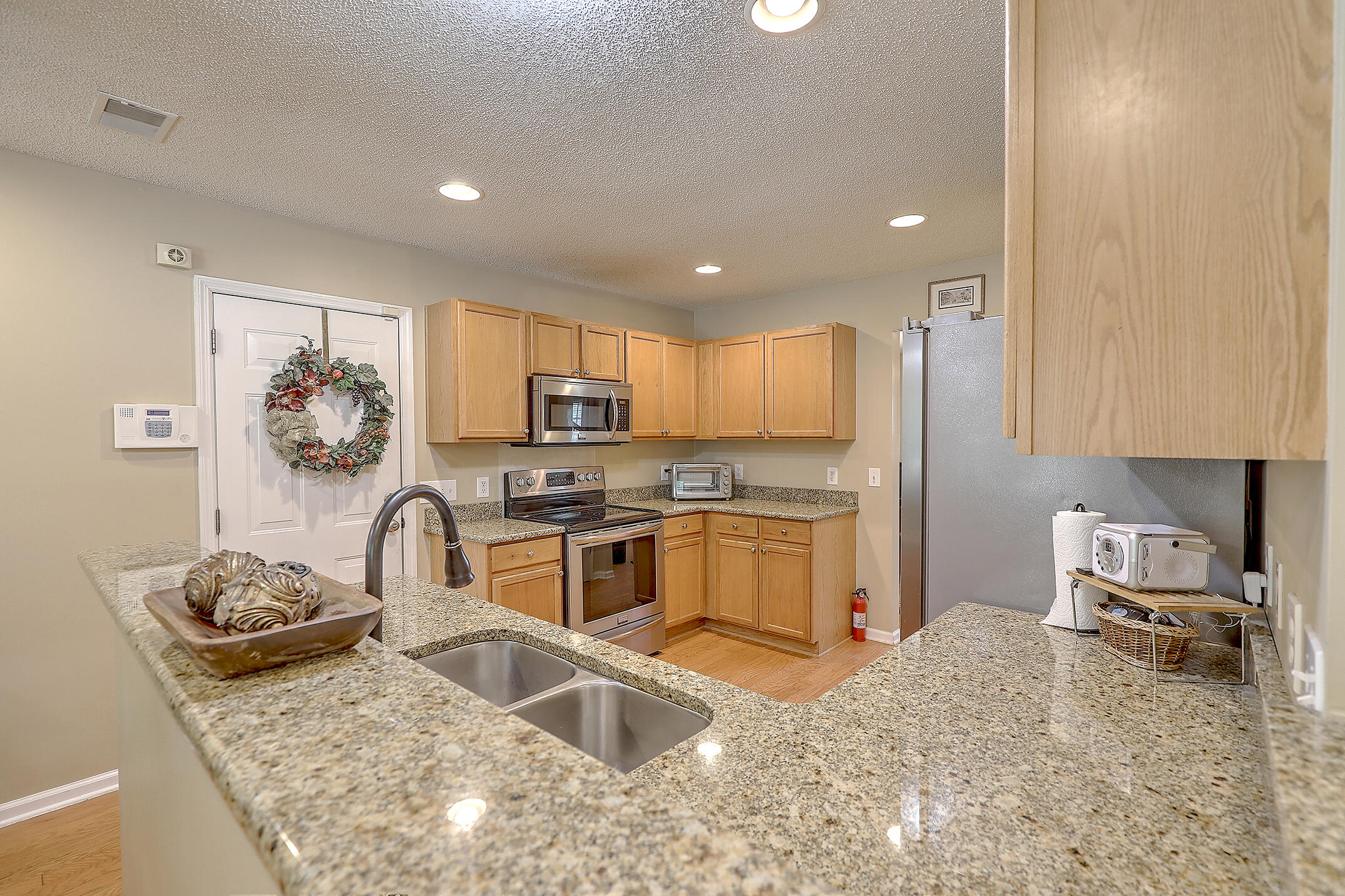 332 Eagle Ridge Road Summerville, SC 29485 - Photo 12 of 38 0W7A8369_70_71_72_73_74_75