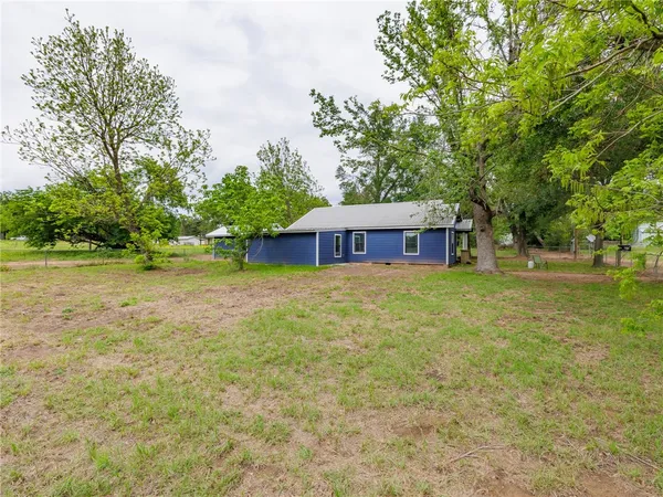 $1,500 | 202 North Arendell, Gause, TX 77857