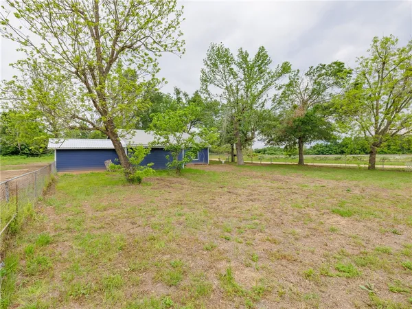$1,500 | 202 North Arendell, Gause, TX 77857