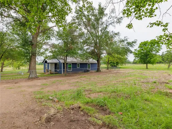 $1,500 | 202 North Arendell, Gause, TX 77857