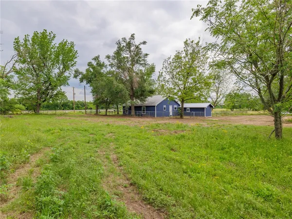 $1,500 | 202 North Arendell, Gause, TX 77857