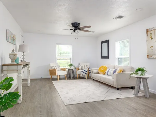 $1,500 | 202 North Arendell, Gause, TX 77857