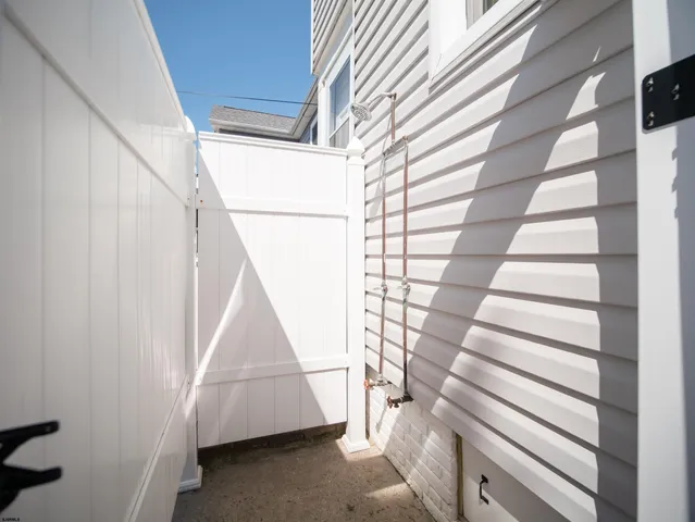 a view of entryway with staircase