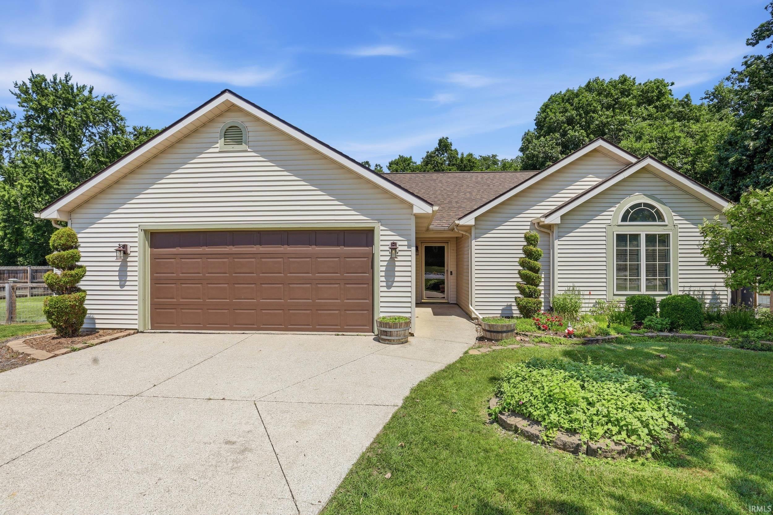 2216 West Shoaff Road Huntertown, IN 46748 - Photo 1 of 50