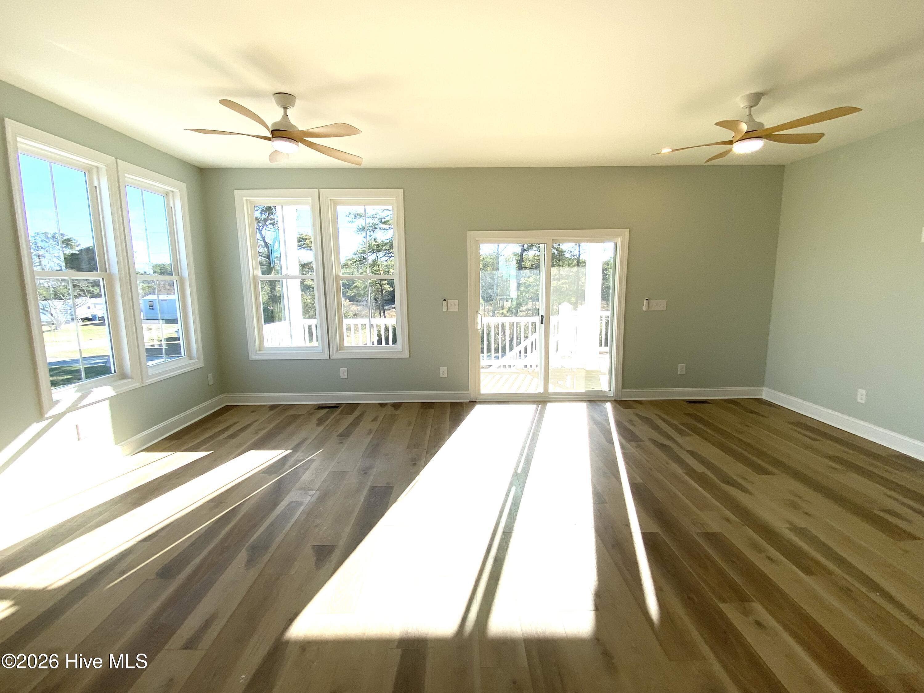 111 Jade Street Beaufort, NC 28516 - Photo 18 of 72 Lots of light