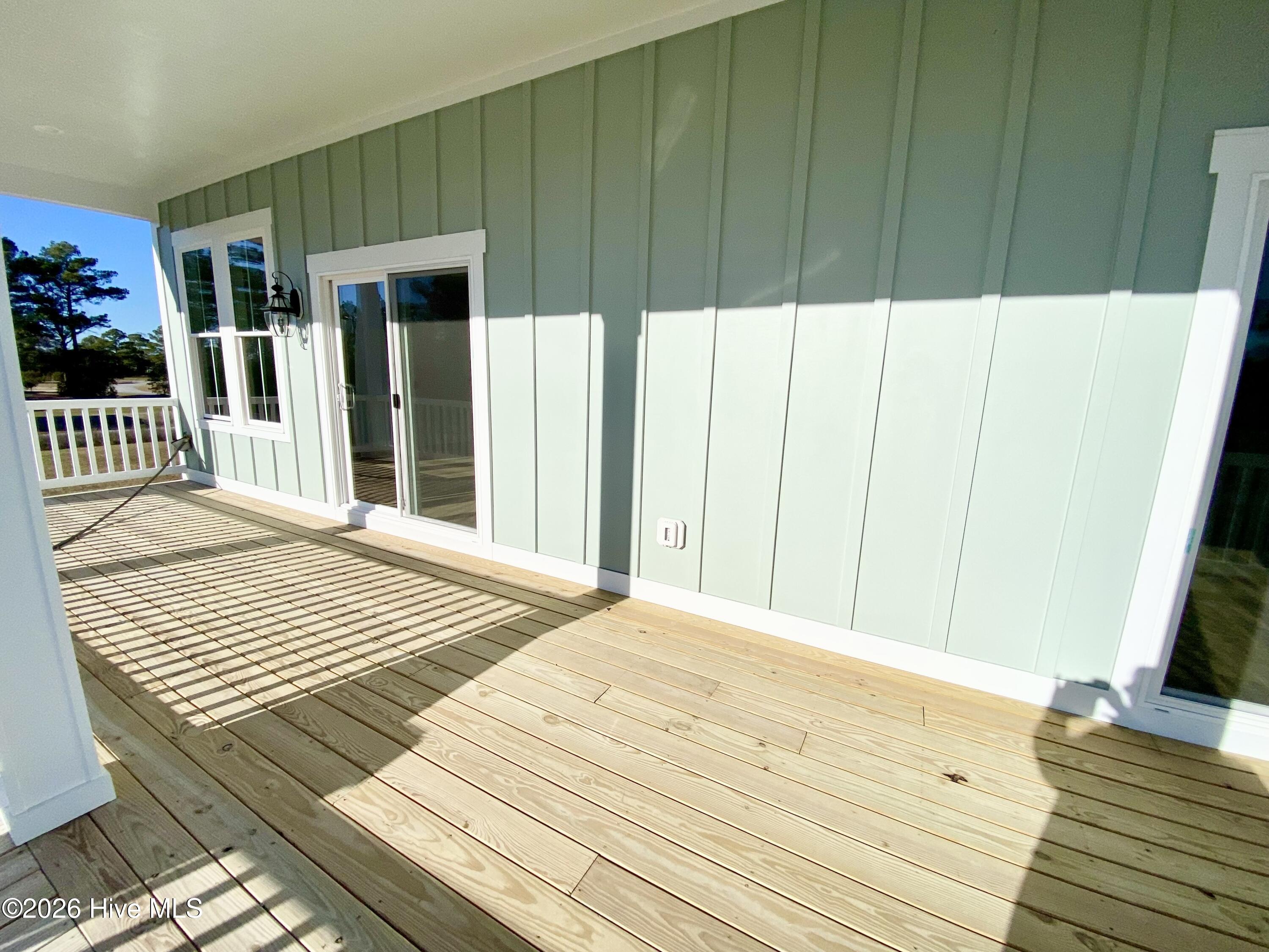 111 Jade Street Beaufort, NC 28516 - Photo 19 of 72 Huge covered back deck