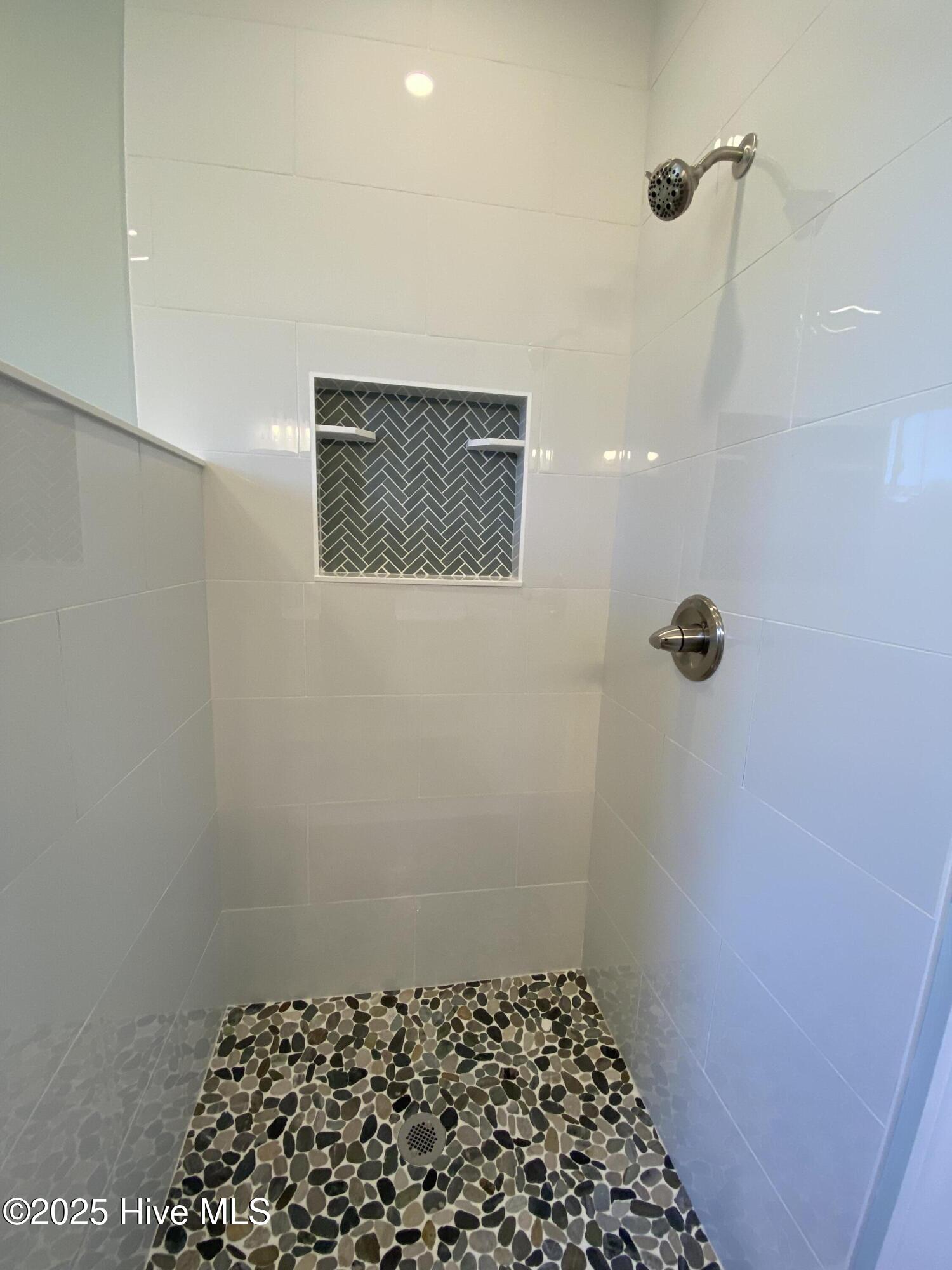 111 Jade Street Beaufort, NC 28516 - Photo 39 of 72 Beautiful tiled shower