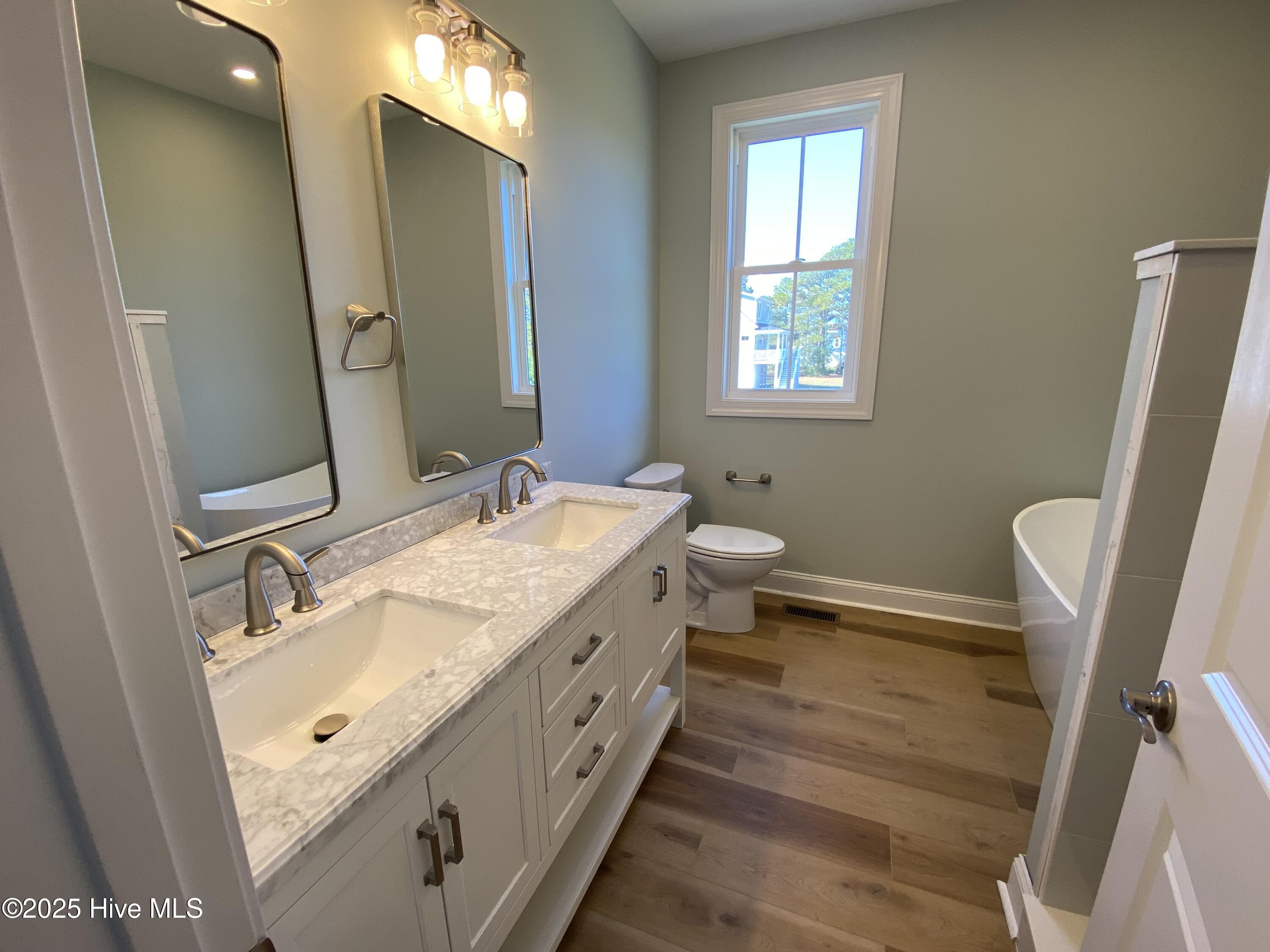 111 Jade Street Beaufort, NC 28516 - Photo 40 of 72 Double vanity