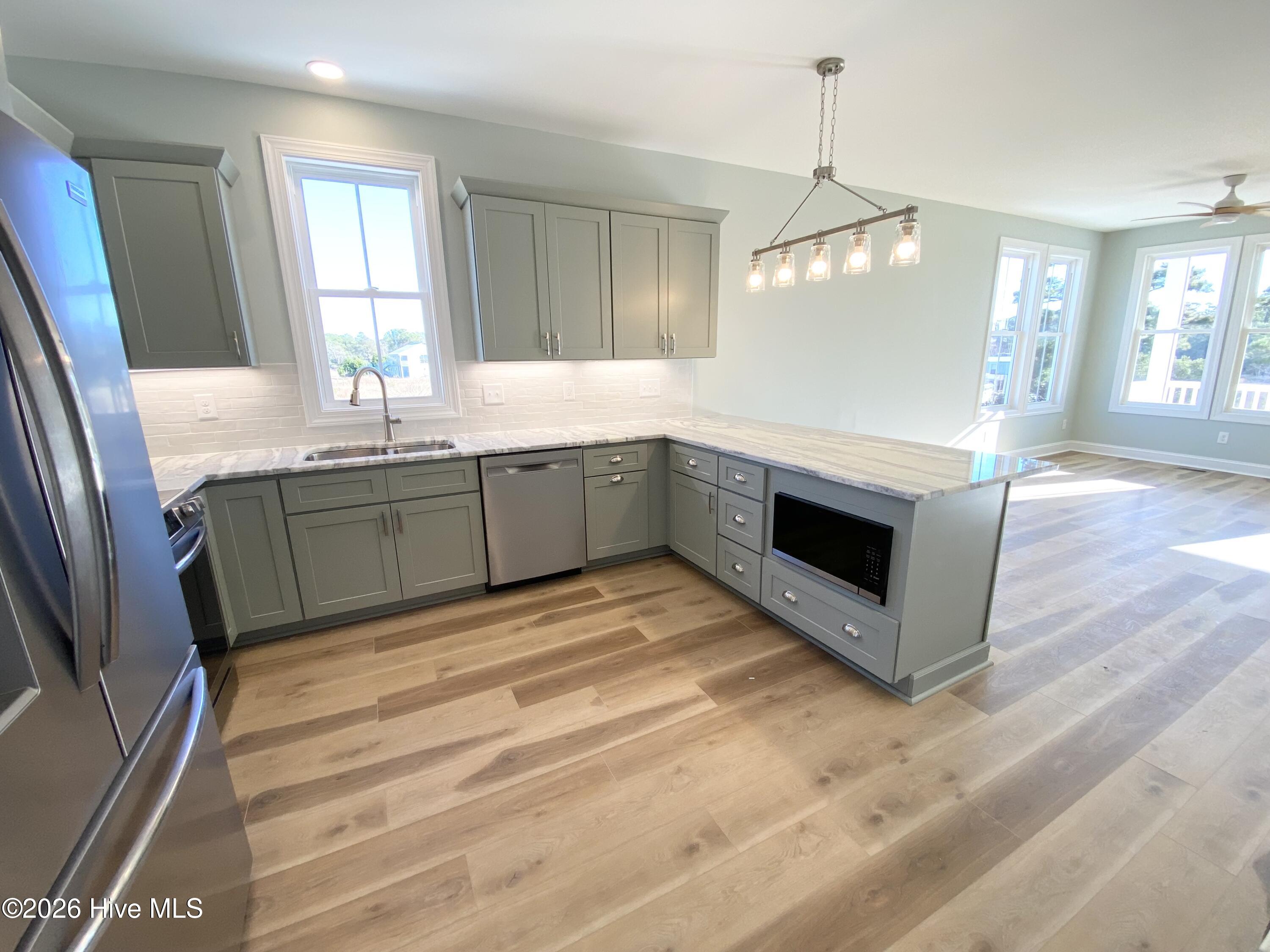 111 Jade Street Beaufort, NC 28516 - Photo 10 of 72 Sunny and bright