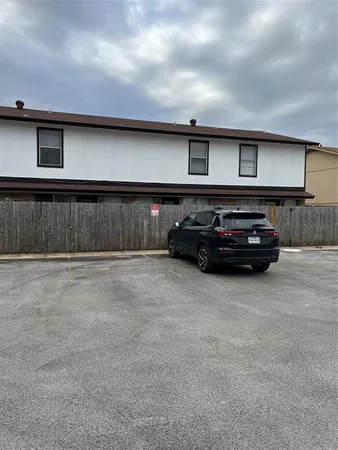 $1,500 | 2017 Paisley Drive, Unit D, Arlington, TX 76015