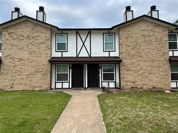 $1,500 | 2017 Paisley Drive, Unit D, Arlington, TX 76015