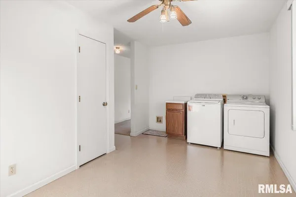 $199,900 | 114 Lippold Street, Farmersville, IL 62533