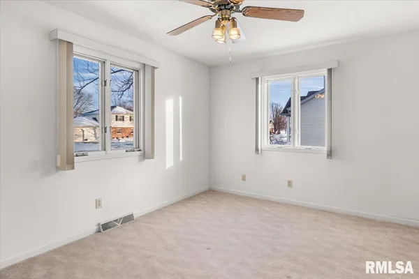 $199,900 | 114 Lippold Street, Farmersville, IL 62533