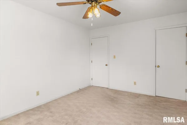 $199,900 | 114 Lippold Street, Farmersville, IL 62533