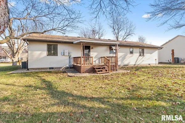 $199,900 | 114 Lippold Street, Farmersville, IL 62533