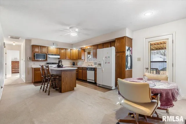 $199,900 | 114 Lippold Street, Farmersville, IL 62533